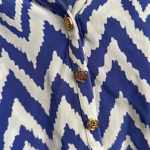 Lilly Pulitzer 100% Silk Blue White Chevron Elsa Blouse XS - Picture 4 of 8